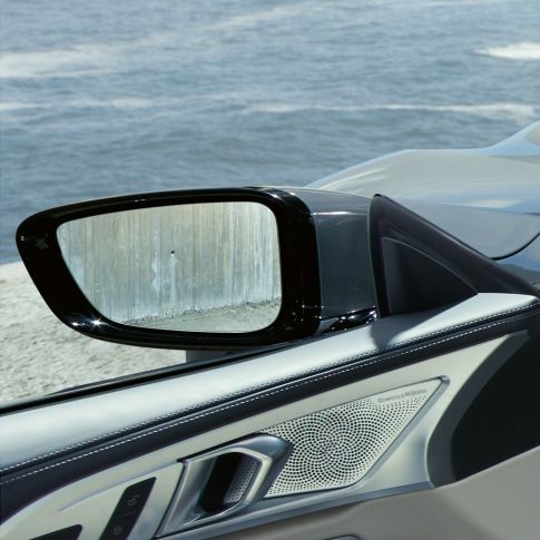 BMW M850i xDrive, מערכת שמע Bowers & Wilkins Diamond עם צליל היקפי. BMW M850i xDrive, מערכת שמע Bowers & Wilkins Diamond עם צליל היקפי.