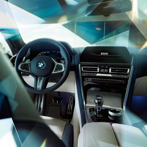 עיצוב פנימי, תא נהג BMW סדרה 8 גראן קופה, עיצוב פנימי, תא נהג