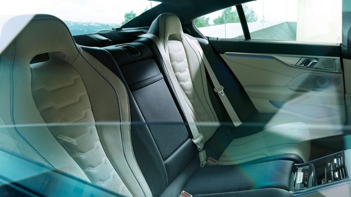 עיצוב פנימי, חלק אחורי BMW סדרה 8 גראן קופה, עיצוב פנימי, חלק אחורי