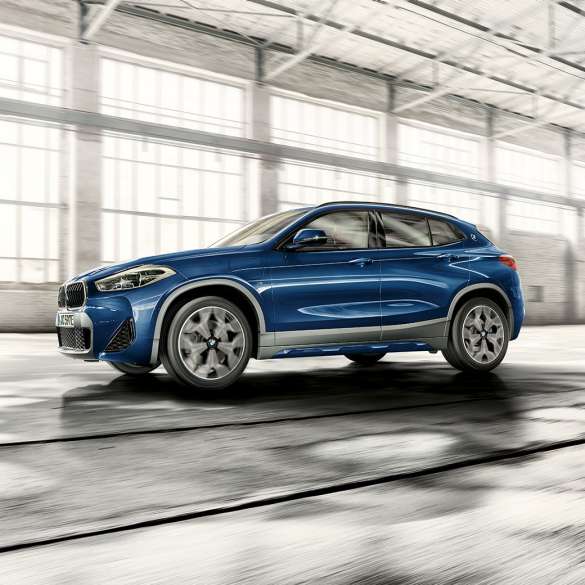 מבט מלפנים BMW X2 xDrive25e פלאג-אין הייבריד F39 BMW X2 xDrive25e פלאג-אין הייבריד 2020 F39 מבט מלפנים