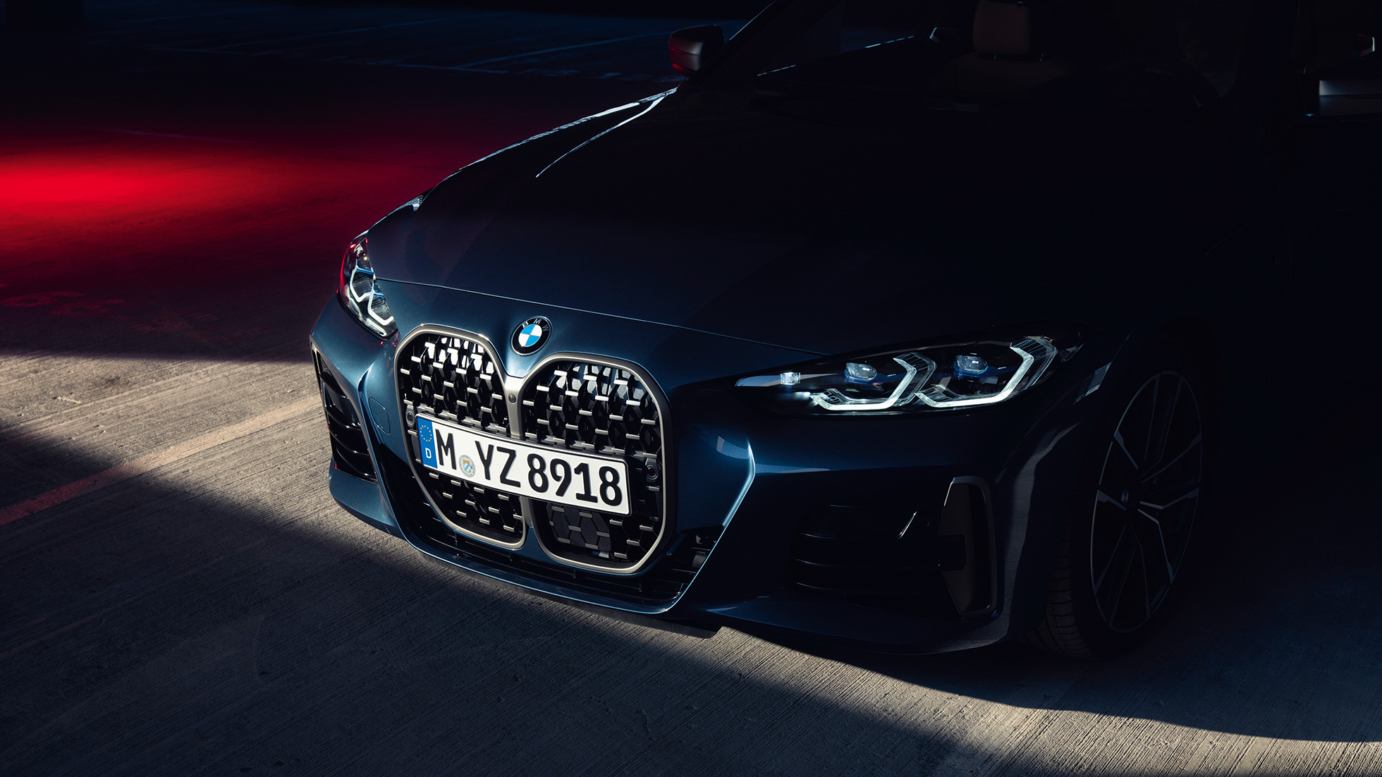 גריל הכליות הקדמי BMW סדרה 4 קופה BMW סדרה 4 קופה Arctic Race Blue metallic מבט על גריל הכליות