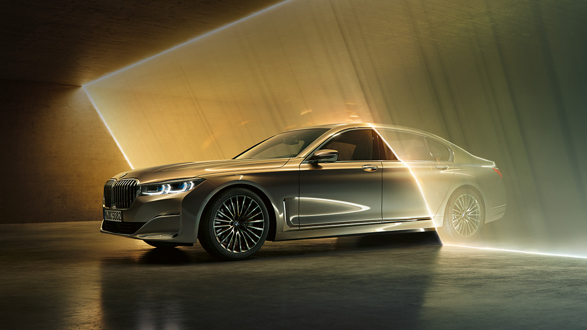 פס התאורה האחורי של BMW סידרה 7 BMW סידרה 7: תקריב על פס התאורה האחורי