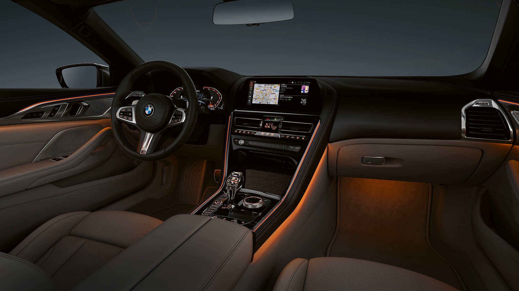 BMW M850i xDrive, תא נוסעים, תאורת אווירה. BMW M850i xDrive, תא נוסעים, תאורת אווירה.