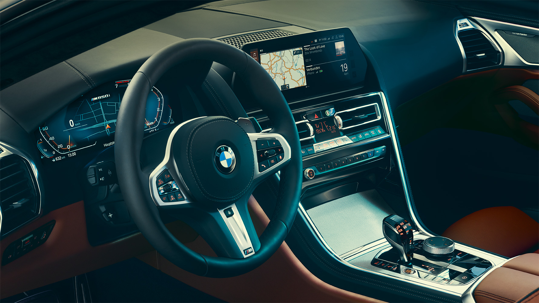 BMW סידרה 8 קופה, סביבת הנהג תקריב על סביבת הנהג של BMW סידרה 8 קופה