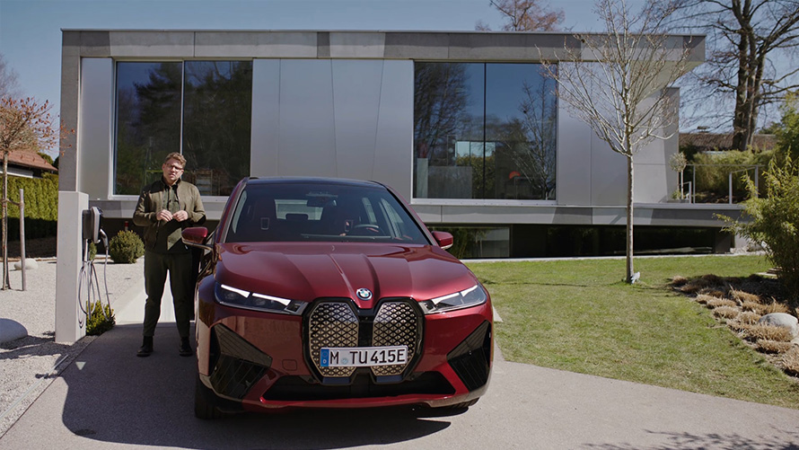 BMW iX i20 2021 electric SUV BMW Wallbox Video