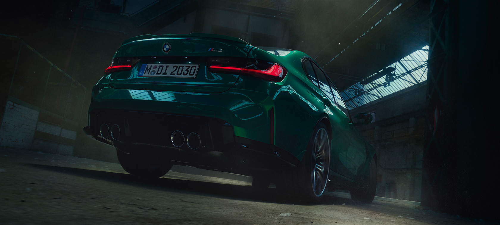 BMW M3 מבט אחורי BMW M3 Green metallic מבט אחורי