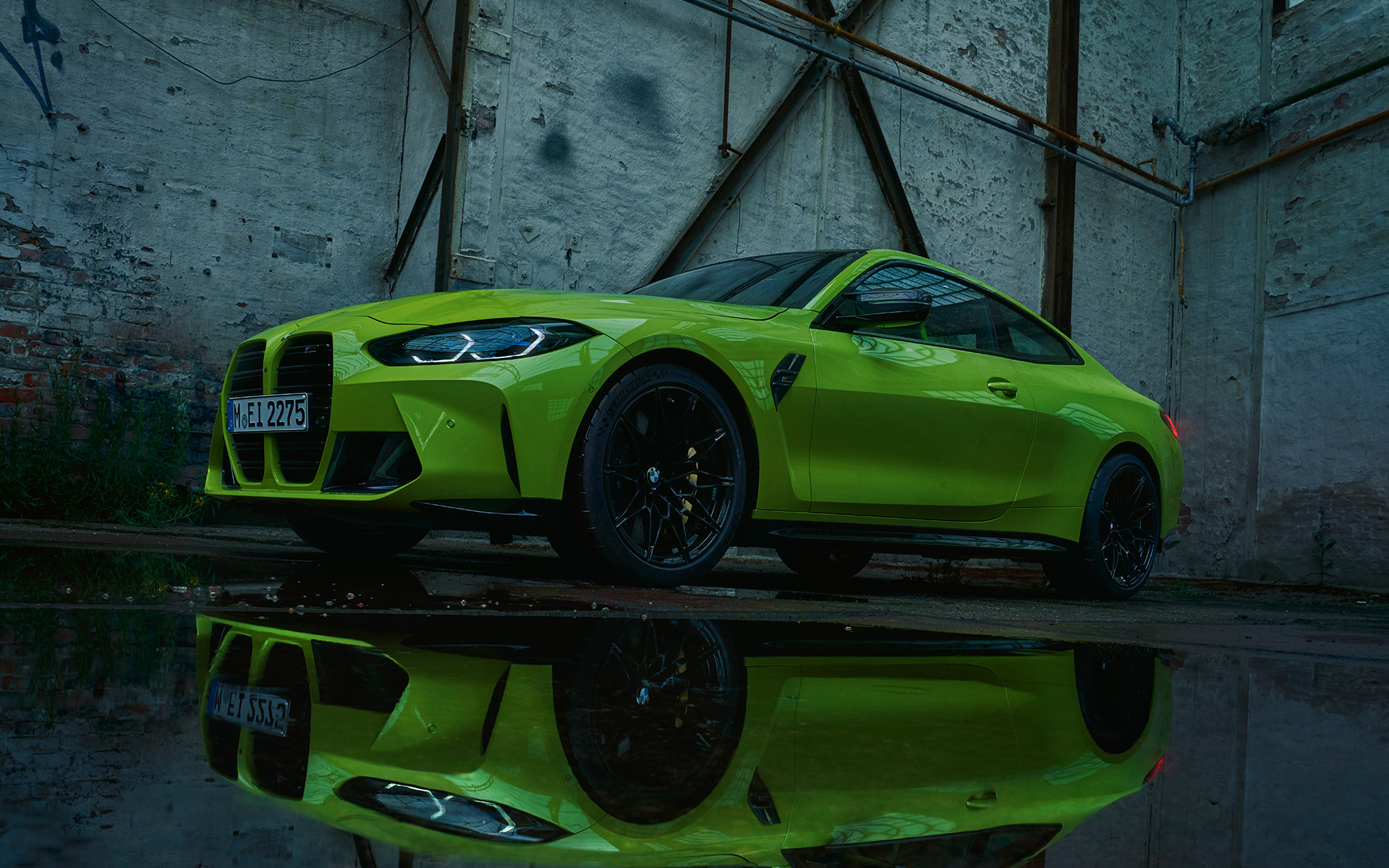 BMW M4 Competition Yellow Sao Paulo מבט קדמי 