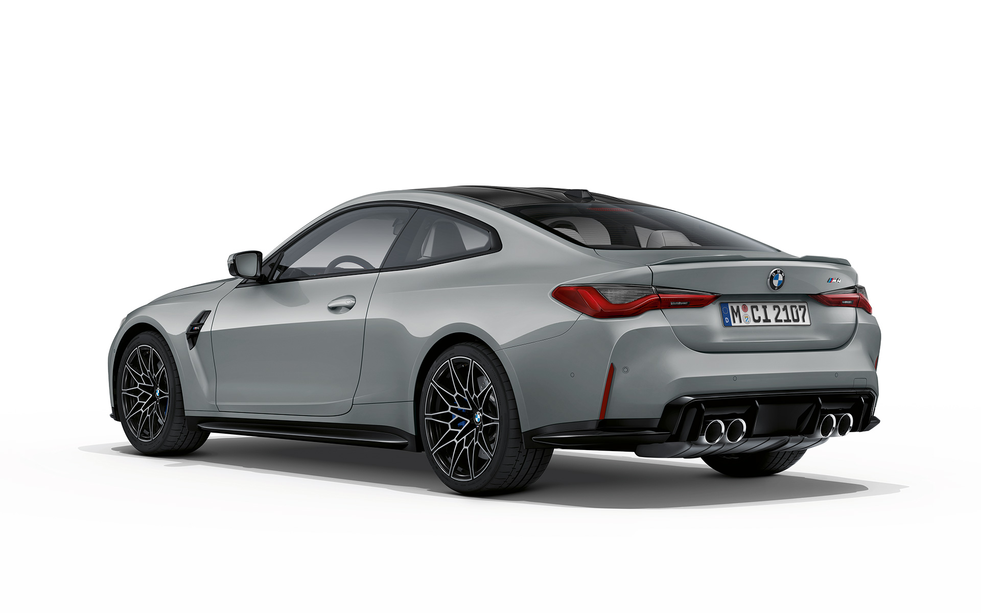 BMW M4 קופה G82 2020 אפור מטאלי Brooklyn Grey מבט אחורי 