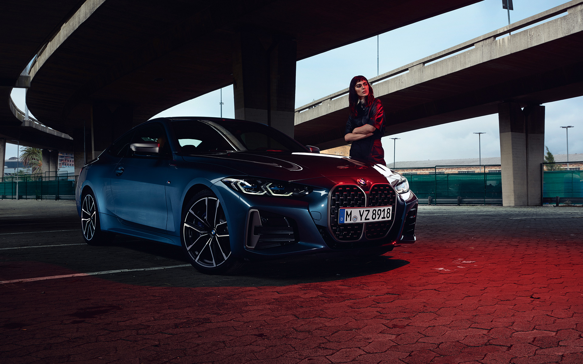 BMW M440i xDrive Coupé Arctic Race Blue מבט קדמי