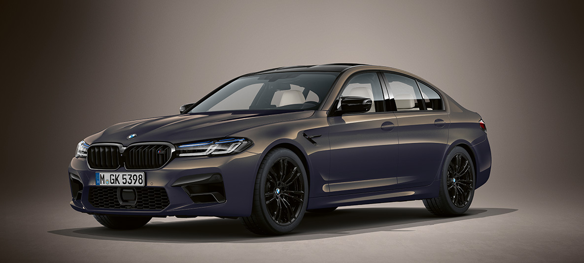 BMW Individual BMW M5 Sedan F90 2020 Alvite Grey metallic Individual BMW BMW M5 סדאן F90 LCI פייסליפט 2020 אפור Alvite מבט 3/4 קדמי