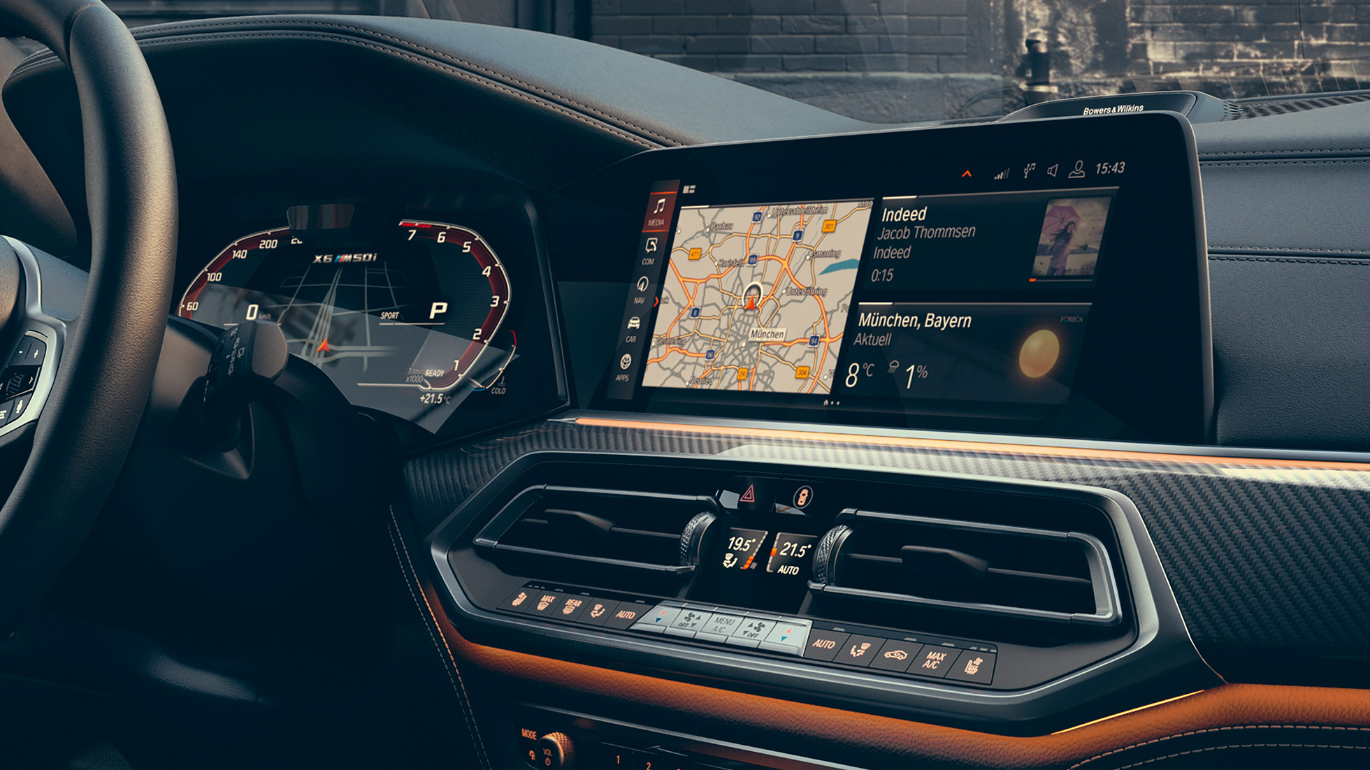 BMW X6 M50i, סביבת נהג BMW X6 M50i, סביבת נהיגה ממוקדת בנהג.