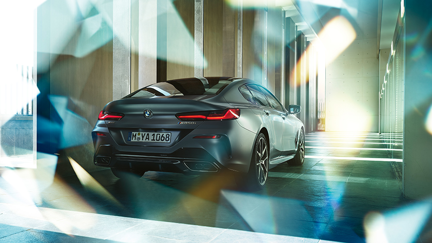 BMW M850i xDrive גראן קופה, עיצוב, חלק אחורי, ציוד