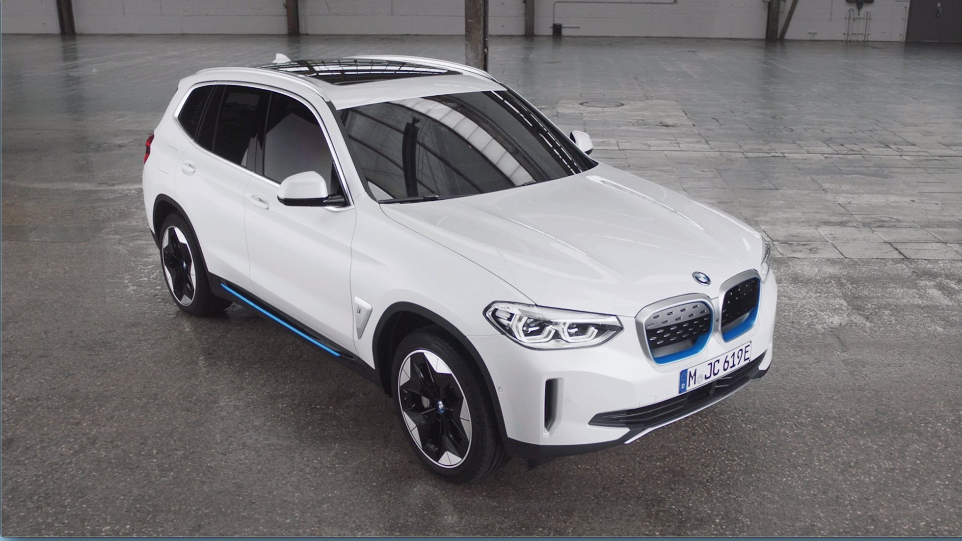 BMW iX3 עיצוב חיצוני סרטון וידאו BMW iX3 לבן Mineral עיצוב חיצוני סרטון וידאו