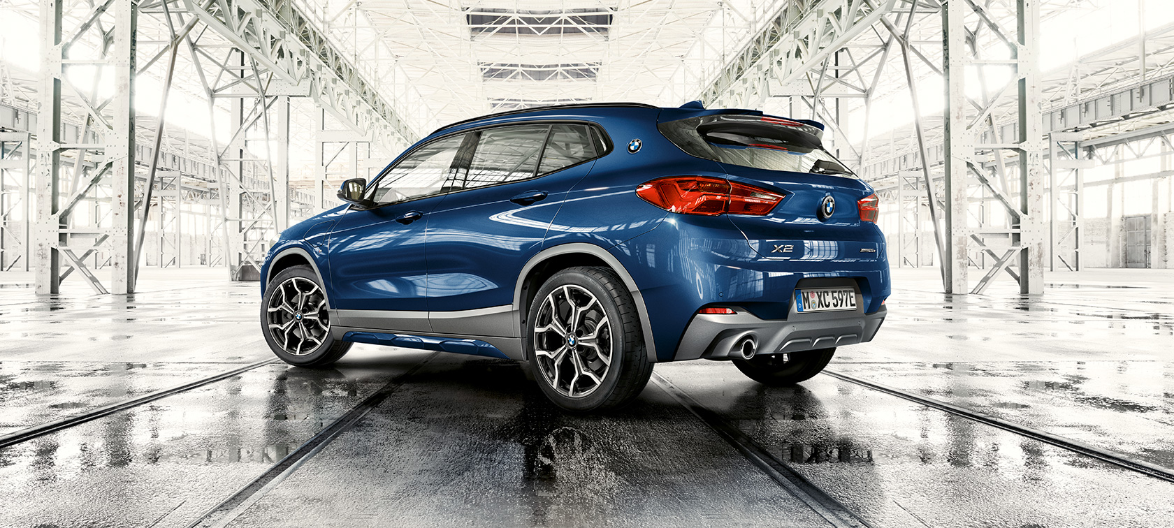 מבט 3/4 מלפנים BMW X2 xDrive25e פלאג-אין הייבריד BMW X2 xDrive25e פלאג-אין הייבריד F39 2020 מבט 3/4 מלפנים