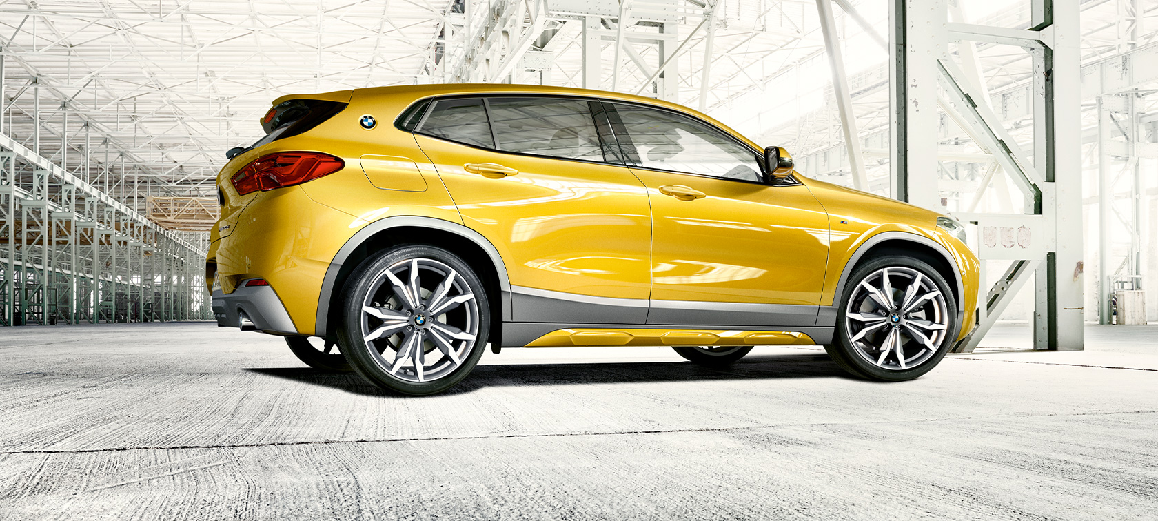 מבט מלפנים BMW X2 F39 מבט קדמי BMW X2 אפור Brooklyn Grey