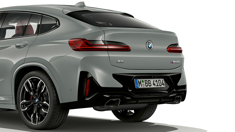 BMW X4 Brooklyn Grey עיצוב אחורי 2021 חלקו האחורי של ה-BMW X4 משדר עוצמה וספורטיביות. BMW X4 Brooklyn Grey עיצוב אחורי צילום תקריב 2021