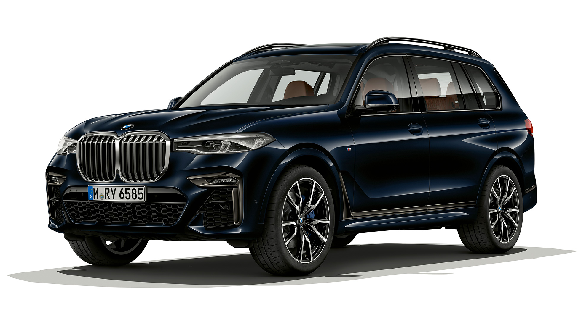 BMW X7 בדגם BMW Individual X7 xDrive40i תצלום אולפן במבט חזית-צד על BMW X7 בדגם BMW Individual X7 xDrive40i