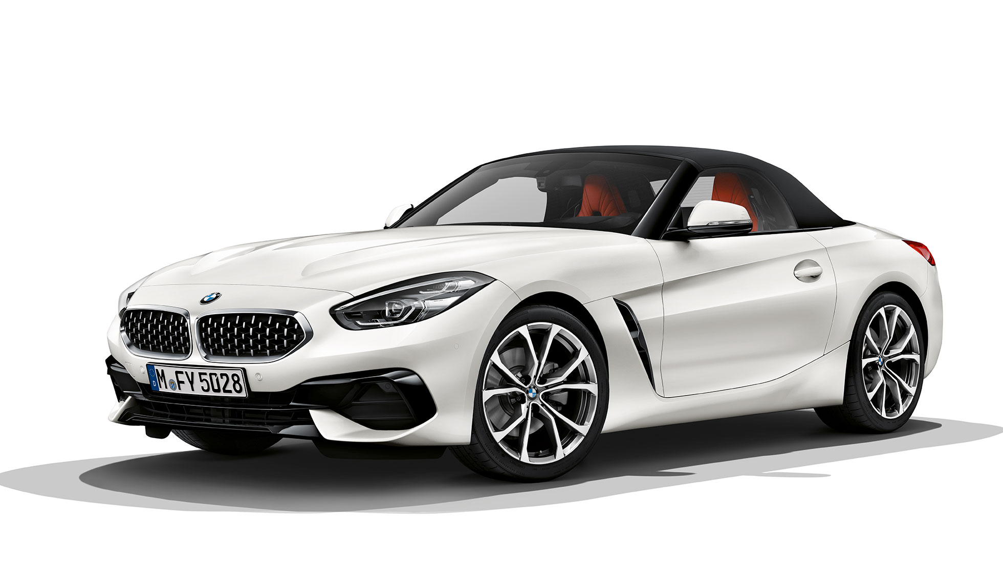 BMW Z4 רודסטר עם חבילת העיצוב Sport Line תצלום במבט חזית-צד של BMW Z4 רודסטר עם חבילת העיצוב Sport Line