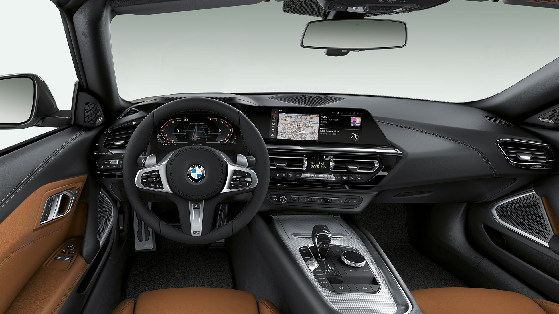 BMW Z4 M40i גלגל ההגה וסביבת הנהג של M40i BMW Z4