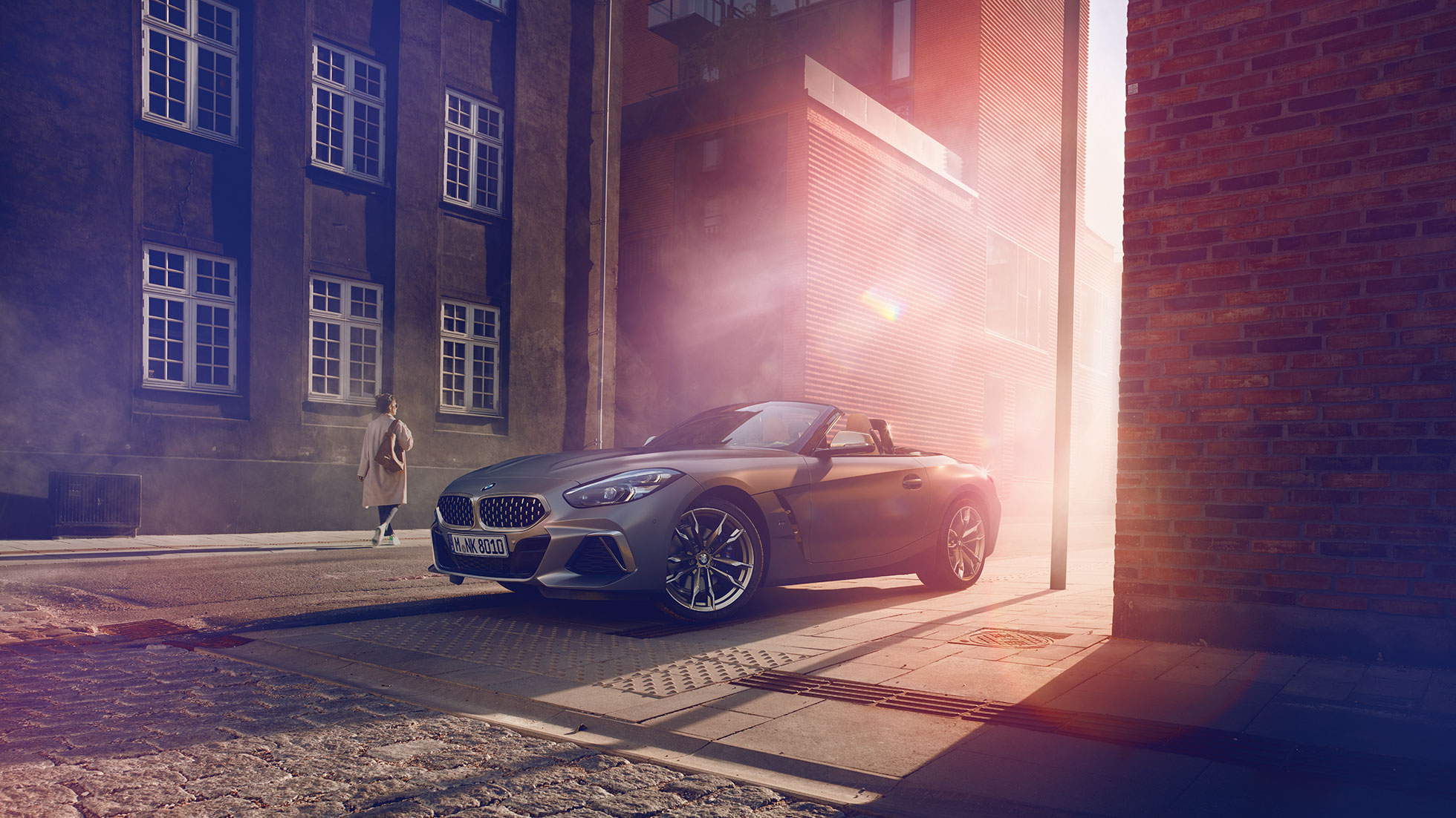 BMW Z4 רודסטר ברחוב BMW Z4 רודסטר ברחוב, על רקע בית