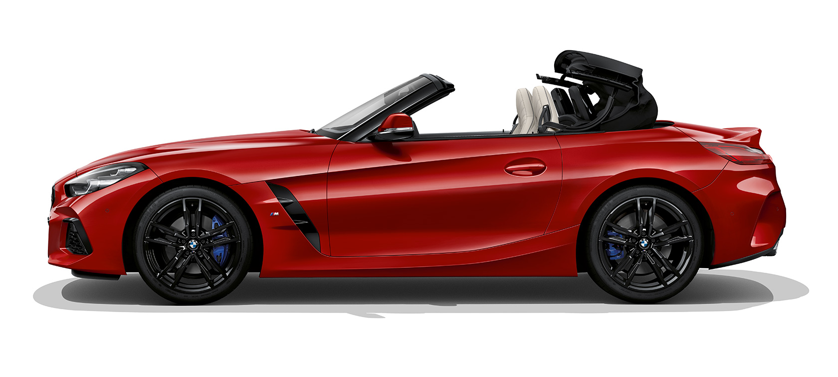 צילום צדדי של ה-BMW Z4 רודסטר צילום צדדי של ה-BMW Z4 רודסטר, פתיחת הגג