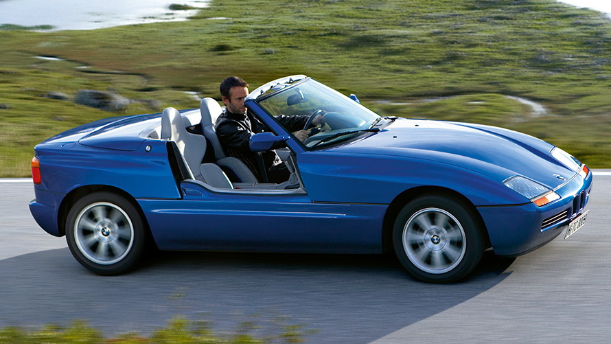 BMW Z1 (E30/Z) מבט צדדי בנהיגה BMW Z1 (E30/Z) מבט צדדי בנהיגה