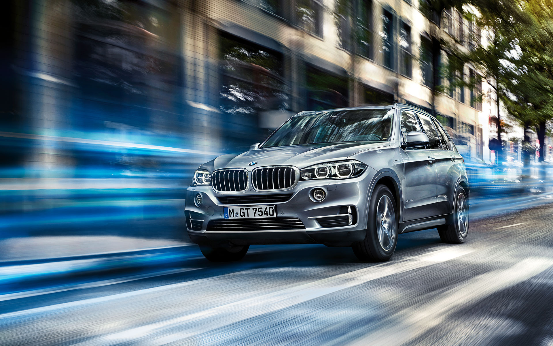 BMW X5 עם מערכת ההינע eDrive BMW X5 עם מערכת ההינע eDrive