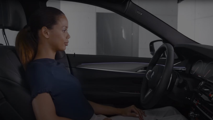 שמירת התאמת מושב הנהג, מראות הצד וגבוה הגה ב - BMW שלך 