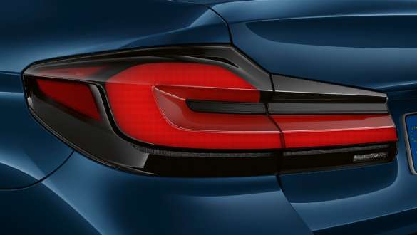 פנסים אחוריים מסוג LED, BMW סדרה 5 פנסים אחוריים מסוג LED, BMW סדרה 5 כחול Phytonic צילום תקריב אחורי