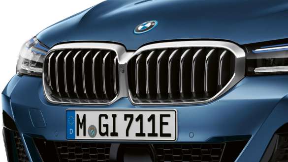 גריל כליות BMW ,BMW סדרה 5 גריל הכליות של BMW, BMW סדרה 5 2020 כחול Phytonic צילום תקריב קדמי