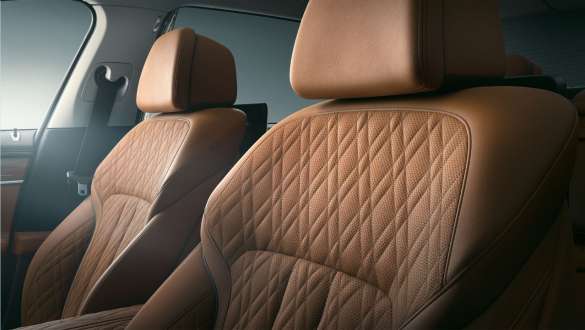 המושבים בריפוד עור Nappa של BMW סידרה 7 BMW סידרה 7: תקריב על המושבים בריפוד עור Nappa