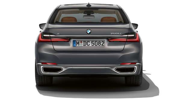 הפגוש האחורי של BMW סידרה 7 BMW סידרה 7: תקריב על הפגוש האחורי