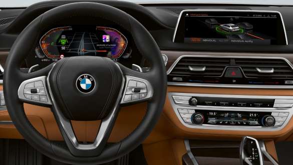 BMW סידרה 7: חבילת Driving Assistant Professional BMW סידרה 7: צג ולוח מחוונים עם חבילת Driving Assistant Professional