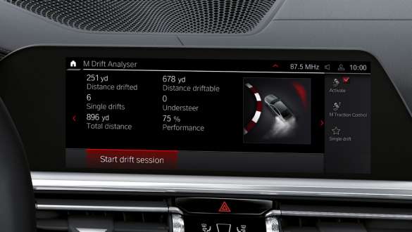 Drive Professional BMW M3 BMW M3 Drive Professional תא נוסעים