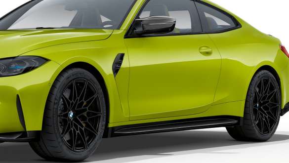 מבט צדדי BMW M4 Competition BMW M4 Competition מבט צדדי
