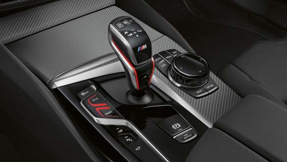 מתג בורר הילוכים M‏ BMW M5 מתג בורר הילוכים M‏ BMW M5 עיצוב פנימי