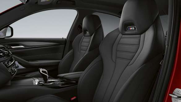 מושבים ספורטיביים M‏ BMW M5 מושבים ספורטיביים M‏ BMW M5 עיצוב פנימי