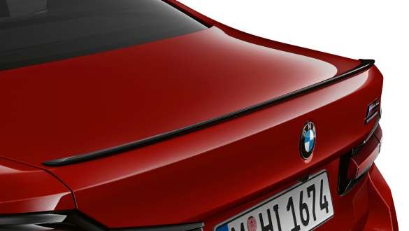 ספוילר אחורי M בגוון שחור מבריק BMW M5 Competition ספוילר אחורי M בגוון שחור מבריק BMW M5 Competition BMW Individual Imola Red דלת תא המטען