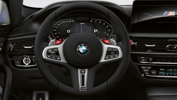 גלגל הגה M מצופה עור, BMW M5 Competition גלגל הגה M בציפוי עור, BMW M5 Competition סביבת נהג