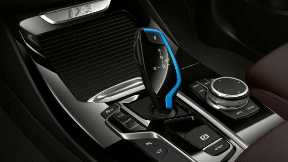 מתלים אדפטיביים BMW iX3 מתלים אדפטיביים BMW iX3 2020 ידית הילוכים
