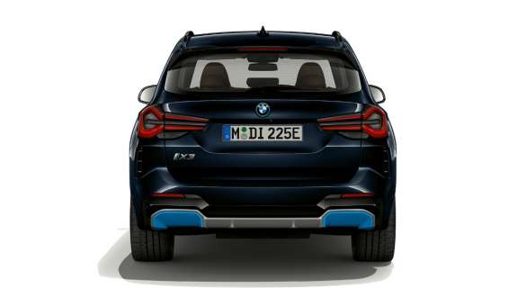 BMW iX3 2021 מבט אחורי