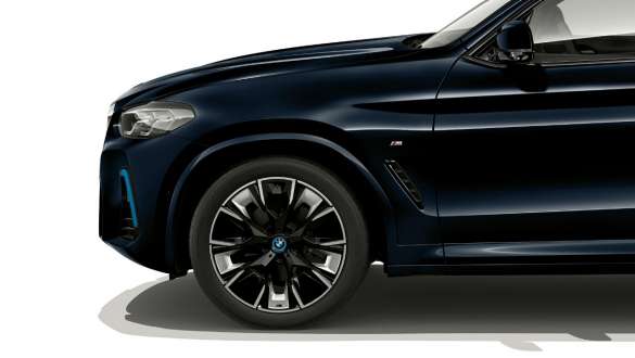 BMW iX3 G08 2021 מבט צדדי